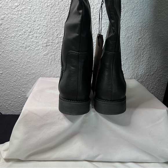 Frye & Co Black  Knee-High Boots.  All man made materials - Picture 4 of 6